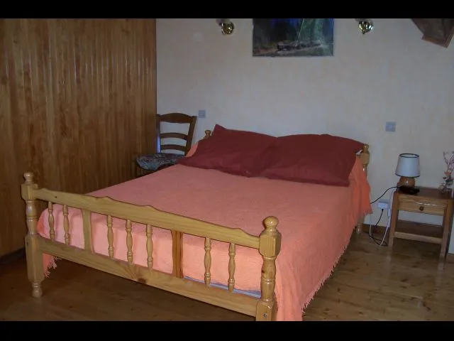 chambre :lit en 140