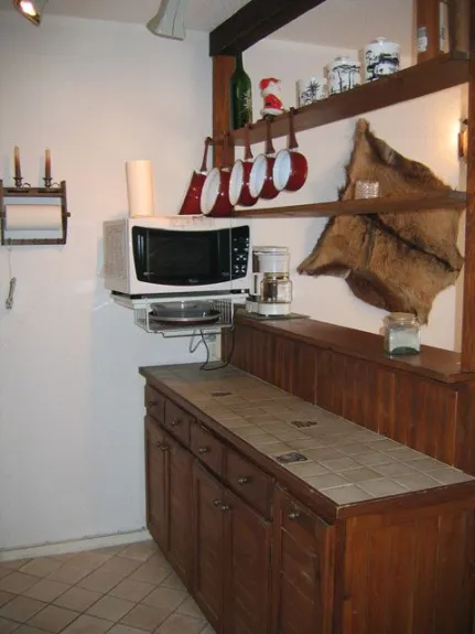the kitchenette with the Whirlpool oven (microwave, grill and fan-assisted)