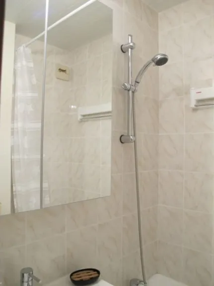 salle de bains baignoire- douche
