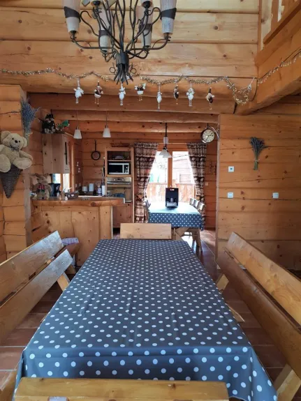 Dépaysement assuré dans ce véritable chalet bois