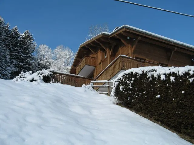 Large chalet very comfortable and neat, breathtaking view of Miage glacier, 300 m from the chairlift