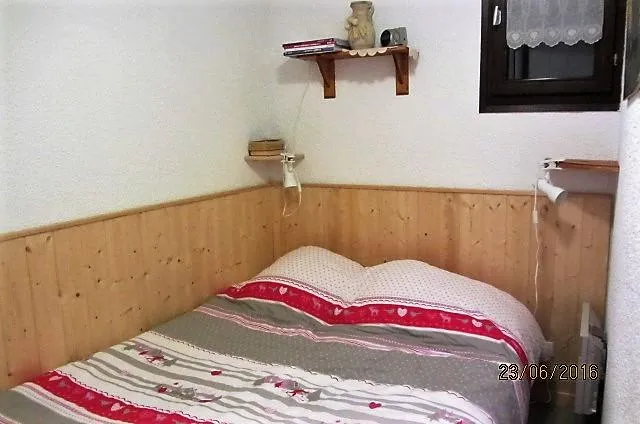 Chambre 1 avec lit 140X 190  dont la matelas vient d'être changé en septembre 2021.