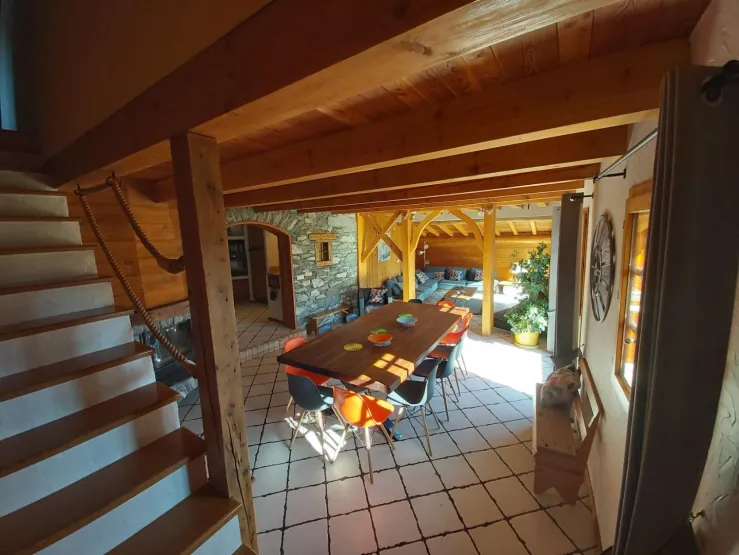 etage 1 avec cuisine, salle a manger et salon sur 75 m2