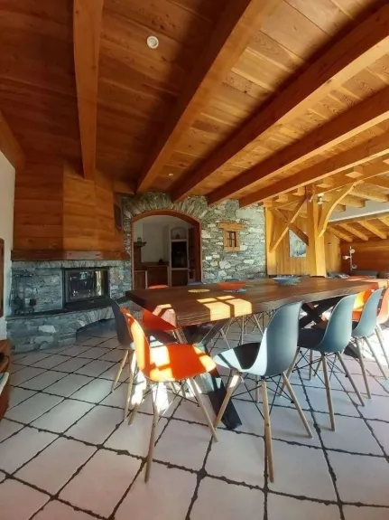 cheminée poele insert bois fourni pour votre séjour