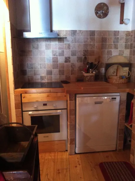 une partie de la cuisine