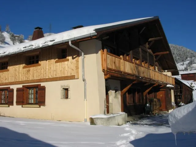 bel appartement très agréable ,dans un cadre vue panoramique sur le cret du midi,leMont Blanc        de l'espace     du calme  