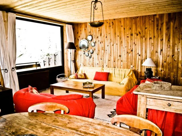 salle à manger contiguë au salon