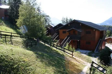 Ensemble des chalet - photo représentative l'été