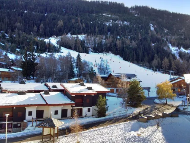 Vue sur les pistes