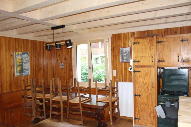 salle à manger ouverte sur cuisine