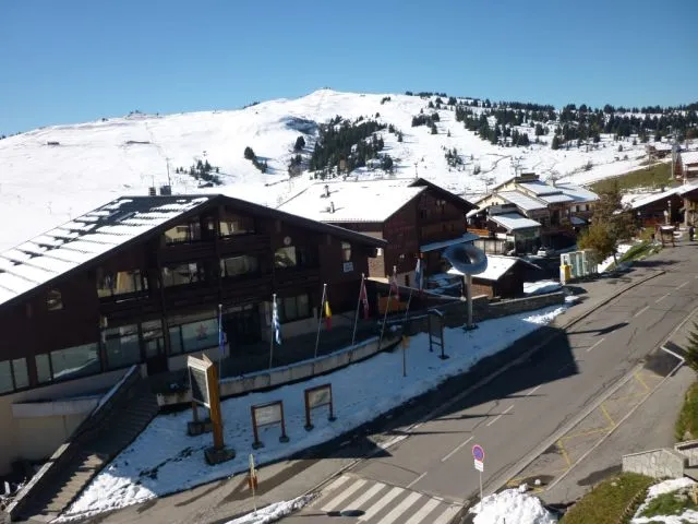 Du balcon, vue sur le Mont Bisanne
