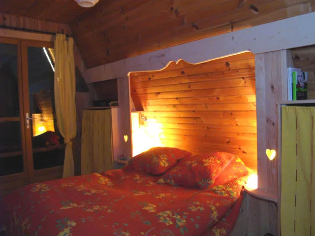 chambre 1 à l'étage au sud avec balcon