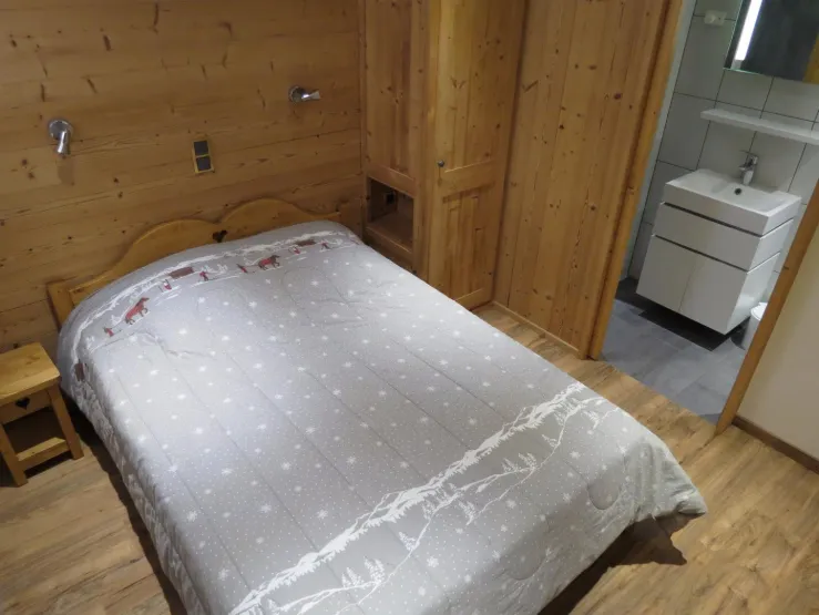 Chambre parental avec salle d'eau