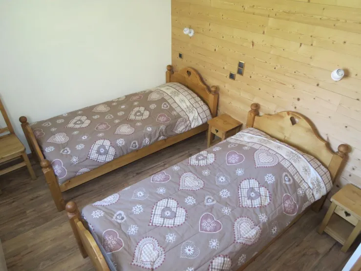 Chambre avec 2 lits simple