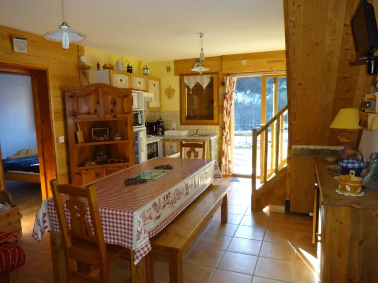 Pièce à vivre avec coin salon et Kitchnette