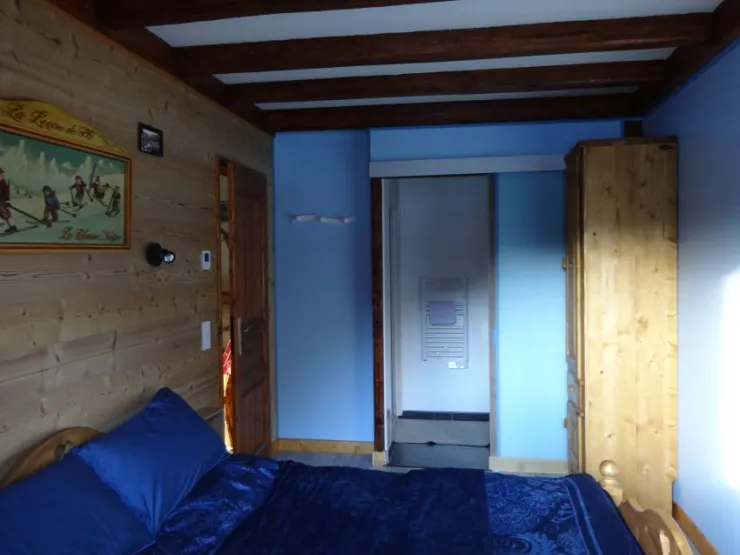 Chambre avec 1grand lit au rez de chaussée