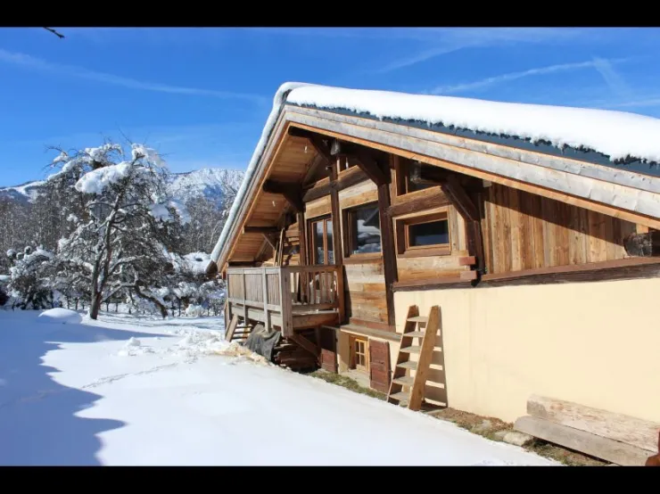 Face sud du Chalet, donnant sur jardin privatif de 1500 m2