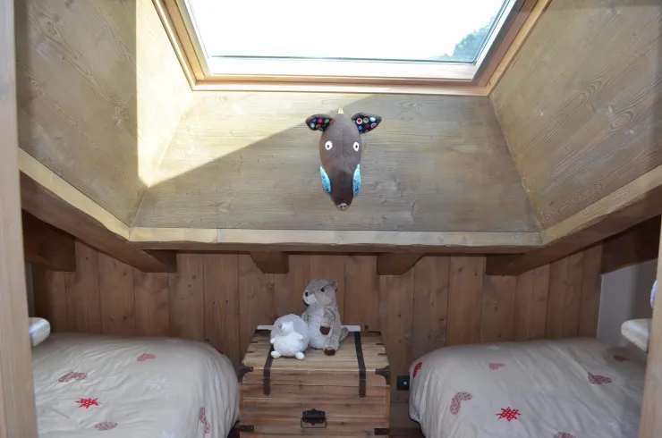 kids bedroom (2 beds 90)