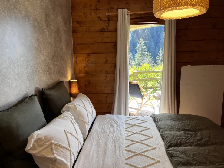 Chambre parentale avec sdb (douche) et accès terrasse 