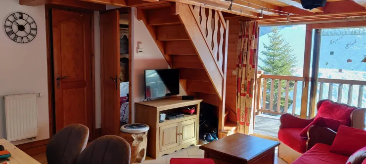 Pièce de vie avec Balcon - Accès Etage