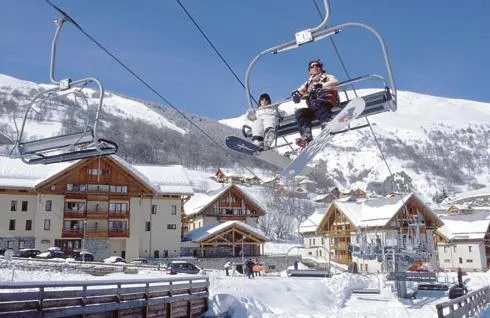 Chairlift 50 m from the residence