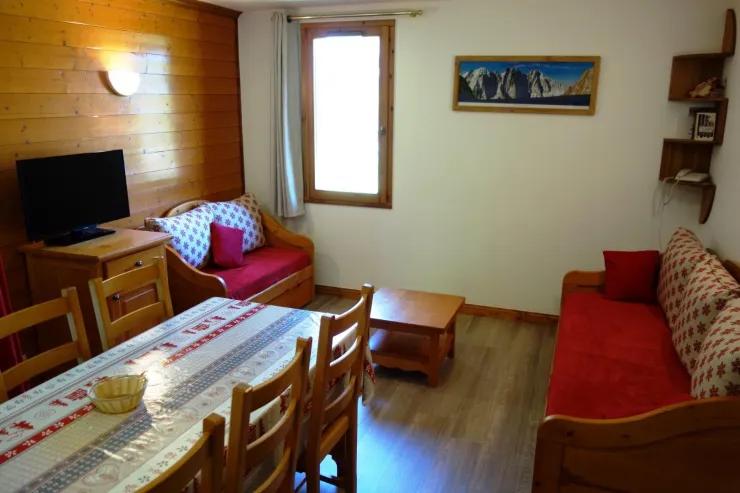 Saloon and living room