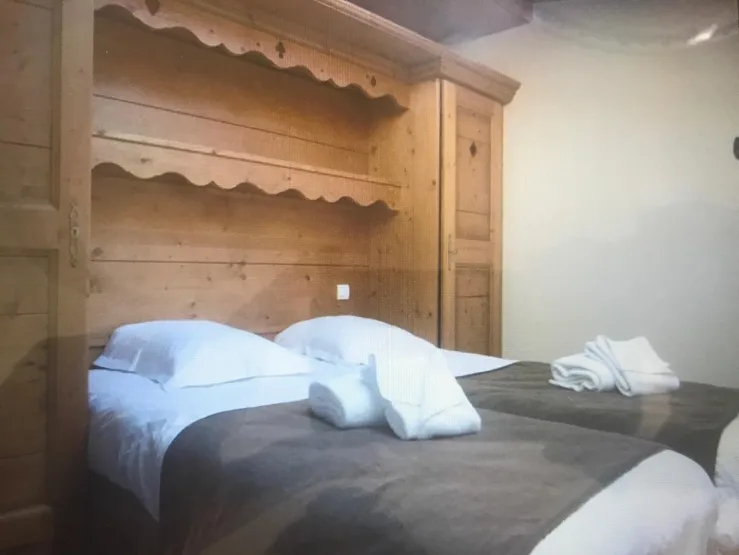 One of the 5 sleeping rooms