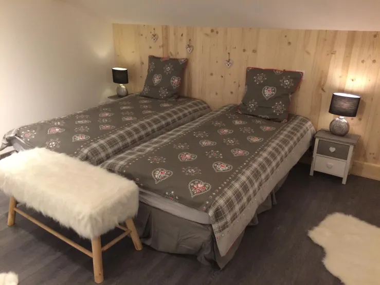 Chambre 2: 2 lits 90x200