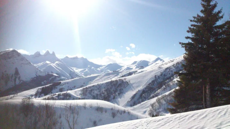 vue panoramique du séjour.