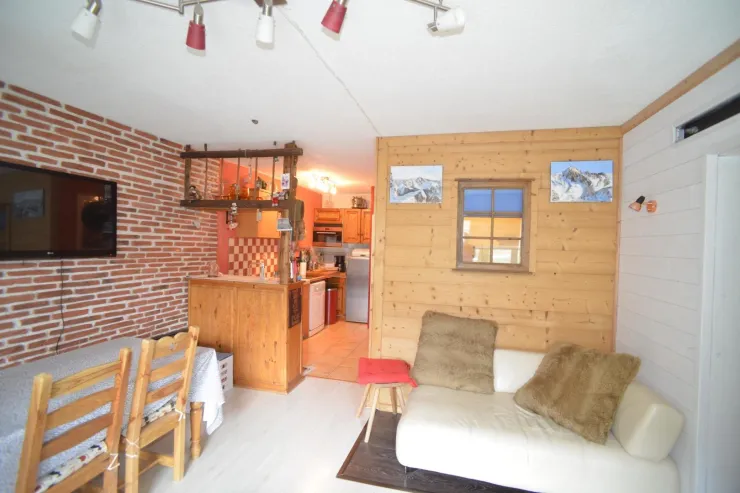 lounge +bedroom1