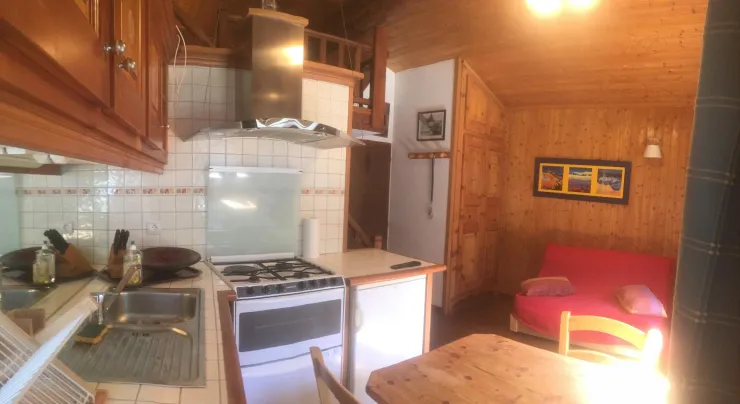 Salon, cuisine, salle à manger