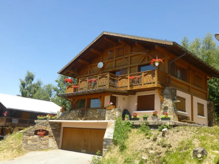 chalet vu de face