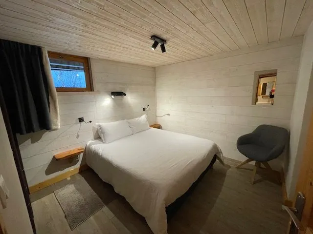 chambre double lit de 160/200 cm