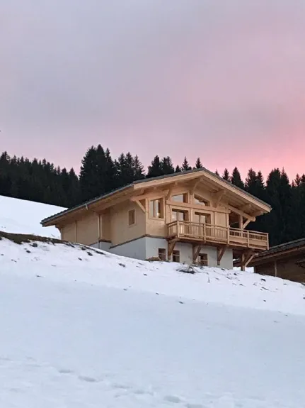 le chalet vue du bas