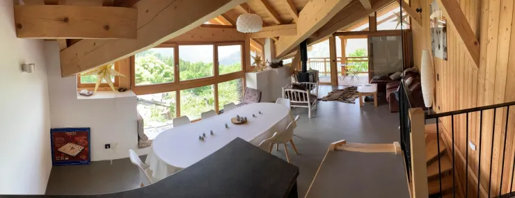 Dinning room with a wide table for 8-10 persons 