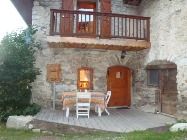 La terrasse exposée Sud, une vraie pièce supplémentaire.