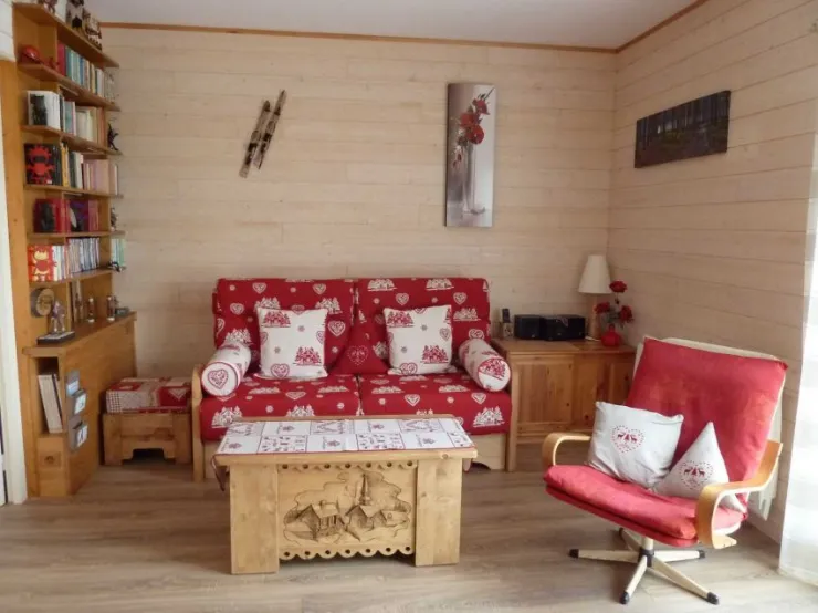 le séjour avec ses décorations "montagne"