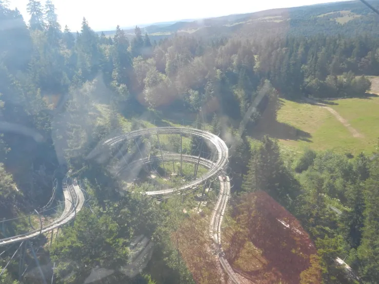La luge d'été impressionnante