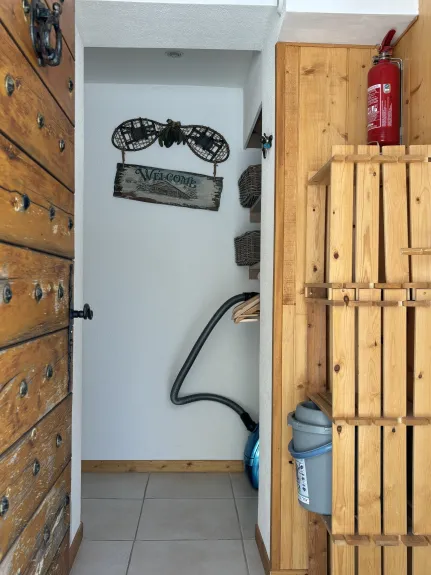 Main entrance (ground floor appartment)