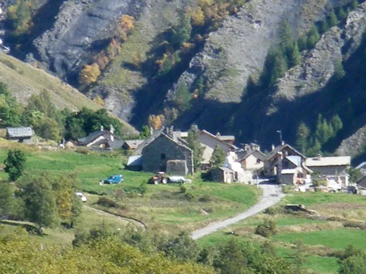 entrée du hameau du Pied du Col
