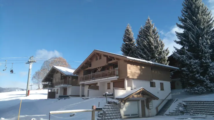 Le chalet en hiver