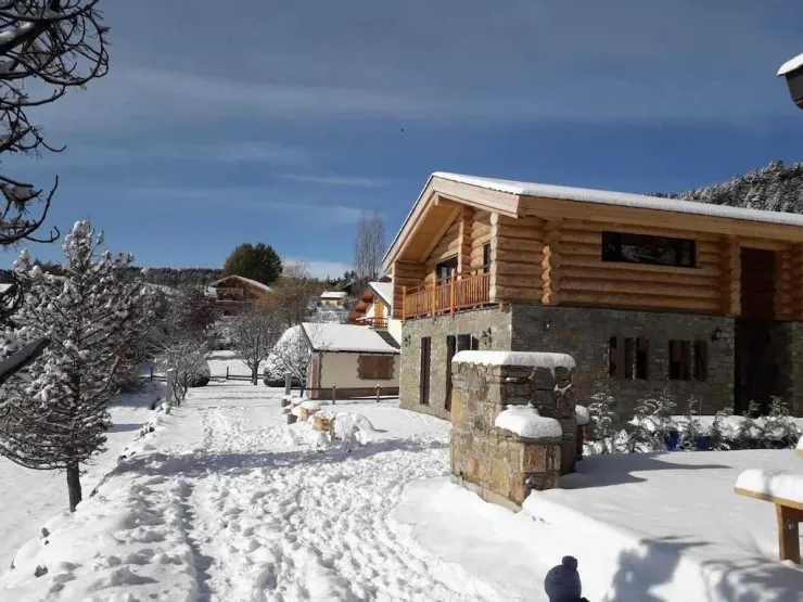 Vue du chalet en Hiver l arrivée
