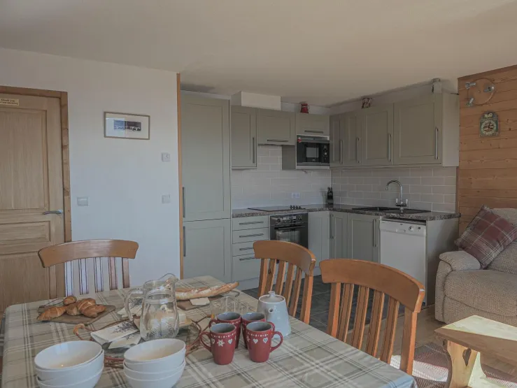 Dining room showing kitchen